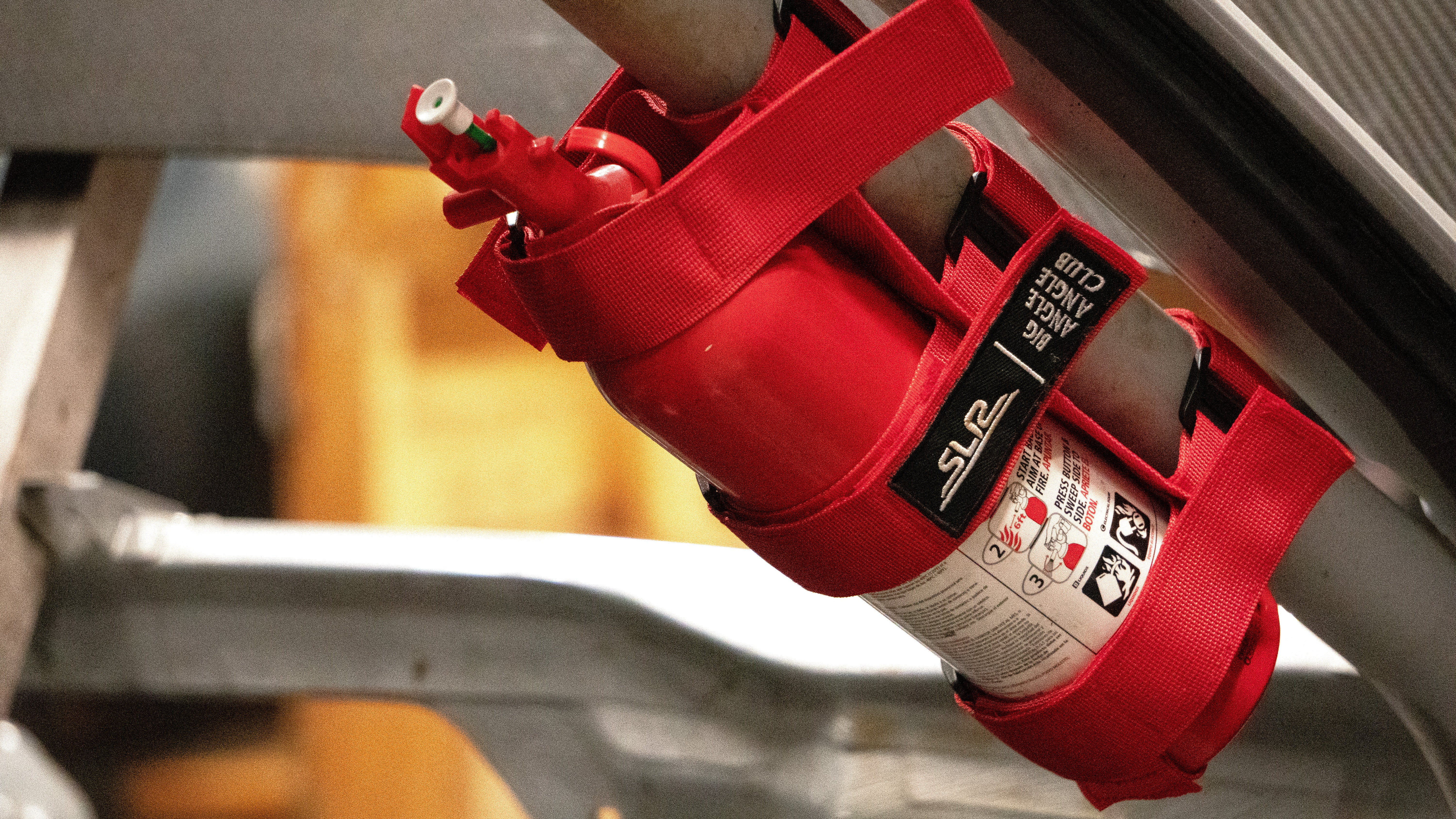 SLR Fire Extinguisher Roll Cage Mount - Image 4